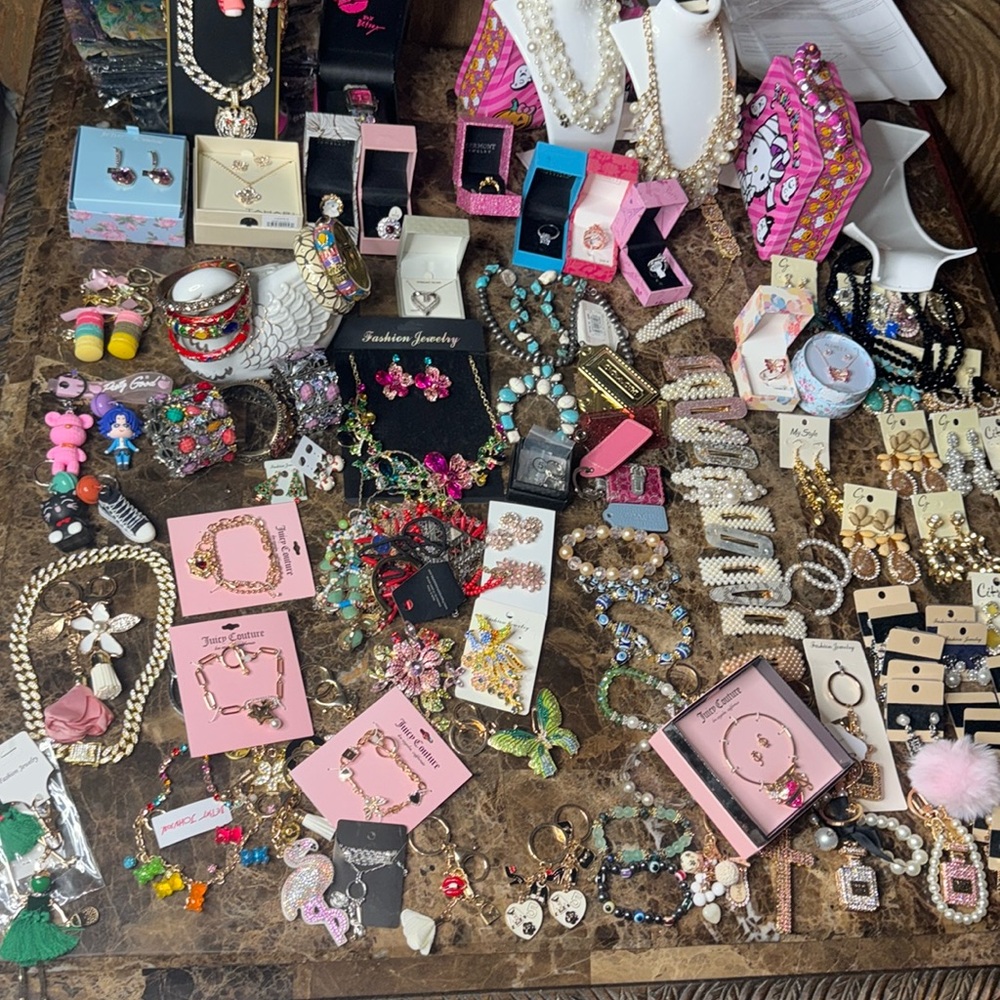 Jewelry, jewelry jewelry